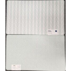 REVERSIBLE FLOOR PVC MAT (18"x30") GREEN & WHITE ARROWS & DOTS, Simply Essential